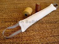 Dog bite tug (dog bite tug) made of leather.