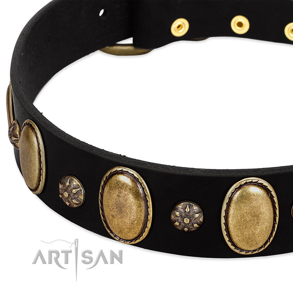 Handy use top notch genuine leather dog collar