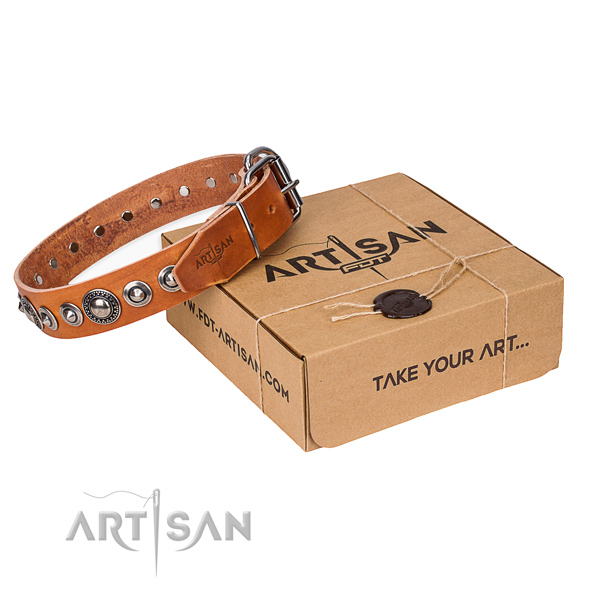 Full grain genuine leather dog collar made of best quality material with durable traditional buckle